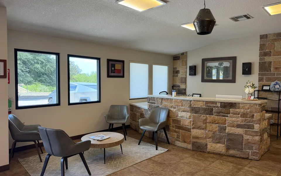 Reception desk and lobby seating at Heritage Office Suites Georgetown